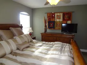 Wine Country Townhouse - Image 2