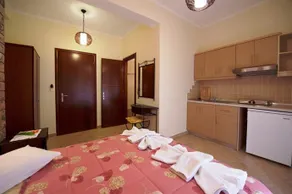 Akis House - Image 5