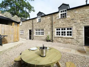 1 Stanhope Castle Mews - Image 1