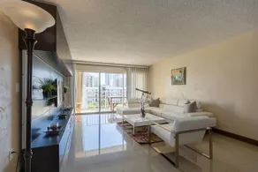 2BR-2BA with Pool Gym Beach Marbella Tower - Image 4
