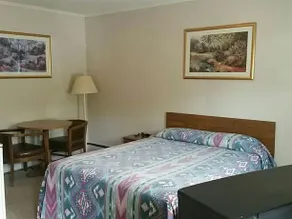 The Valley Motel - Image 3
