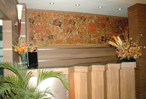 Hotel Status Club - Image 3