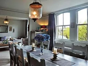 Large Apartment On Royal Parade - Sleeps 10 - Image 3