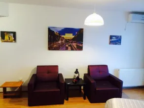 Cosmo Plaza Home - Image 2