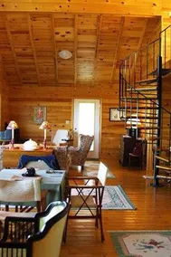 Howe Point Cottage - Image 3
