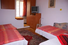 Fenyvesi Vendégház - Image 2