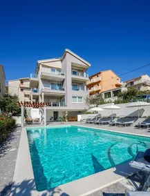 Endless Summer Apartments - Image 3