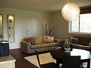 Treetops Bed & Breakfast - Image 2