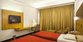 Hotel Illapuram - Image 4
