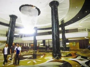 ZHONGSHENG INTERNATIONAL SEA VIEW HOTEL - Image 3