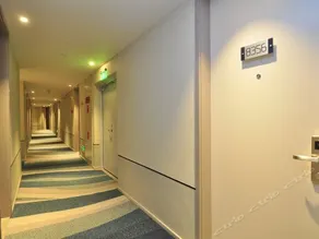 Home Inn Selected Hotel - Kunming Tongde Plaza Baiyun Road Metro Station - Image 2