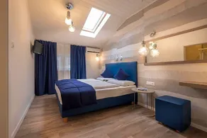 Schlosshof Charme Resort – Hotel & Camping - Image 2