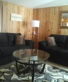 Happy Suites at Happy Acres - Image 2