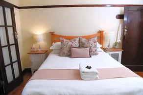 Jenkins Street Guest House - Image 4