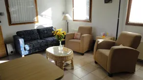 Bungalow Claret - Image 4