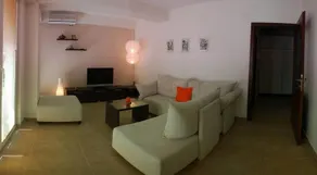 Bella Vista Apartments - Image 3