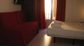 Apartamentos H2 Plaza Mayor - Image 2