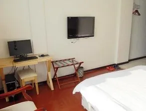 Tuke Light Stay Hotel (Weifang Railway Station North Square Taihua City Branch) - Image 5