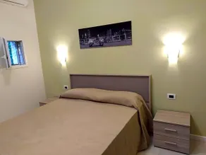 Santo's House - Image 3