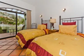 Villa de Tres Hermanas - Image 4