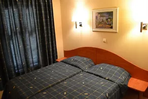 Aliki's Comfortable Holiday Apartments-Great Location - Image 4