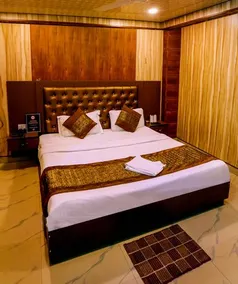 Airport Hotel Runway Stay - Image 3