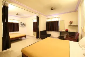Hotel Diamond - Image 5