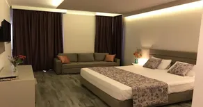 Elysium Hotel - Image 4