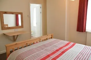 Surfers Hotel - Image 5