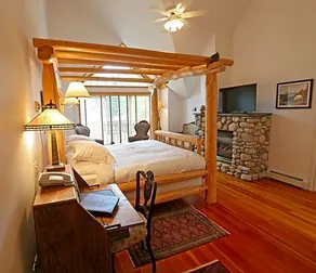 Beaujolais Boutique B&B at Thea's House - Image 2