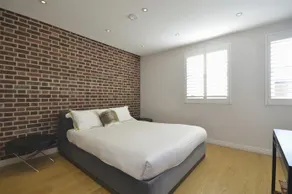 Uber Theatre Land Penthouse - Image 4