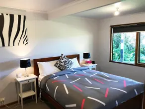 Sandy Point Luxury Beach House - Image 2