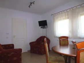 Szaffária Apartman - Image 4