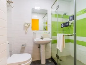 7 Days Inn Shantou Gurao Center - Image 3