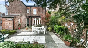 Adams House - Image 3
