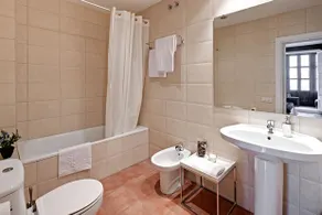 Habitat Apartments Lauria - Image 4