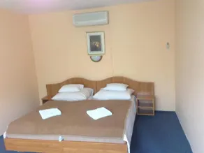 Motel Hummel - Image 4