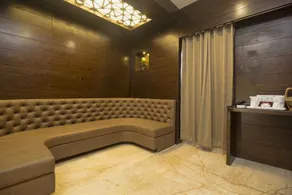 OYO 27992 Hotel Ganpati - Image 1
