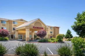 Ramada Limited Redding - Image 2