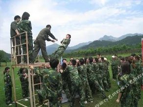Qingjiang Tianlongwan Holiday Hotel - Image 5