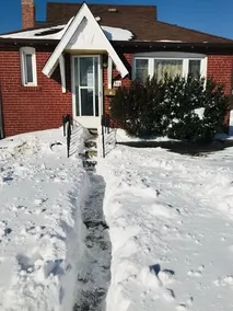 Bungalow House - Image 1