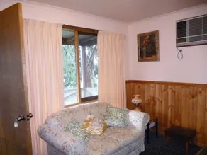 Chester Hill - Image 4