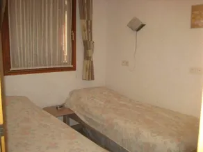 Bungalow Claret - Image 5