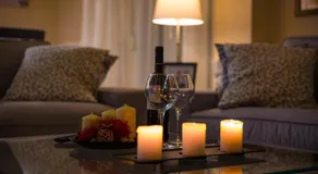 Zephyr Luxury Apartment - Image 3