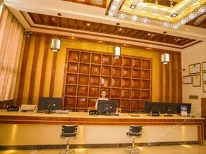 Rongcheng Gangwan Business Hotel - Image 4