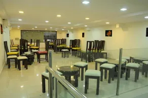 Hotel Executive Inn - Image 5