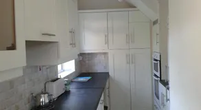 Bridgefield House - Image 4