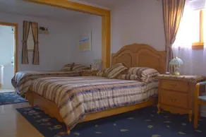 Gite a l'Abri du Vent Bed and Breakfast - Image 3
