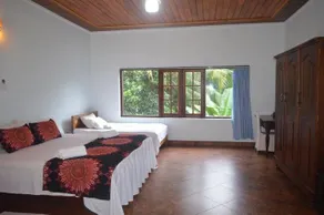 Hillside Holiday Home - Image 5