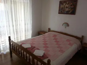 Apartments Buffet 2B - Image 2